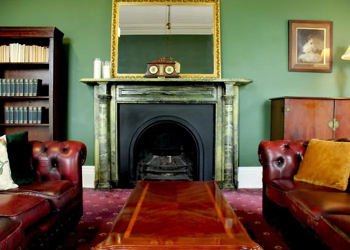 Ennismore House Hotel *